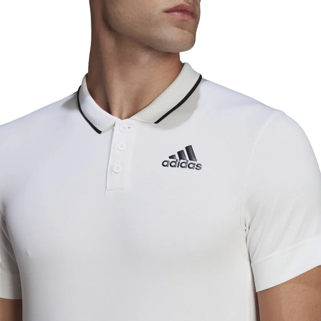 HB9135_APP_on-model_detail-1_white