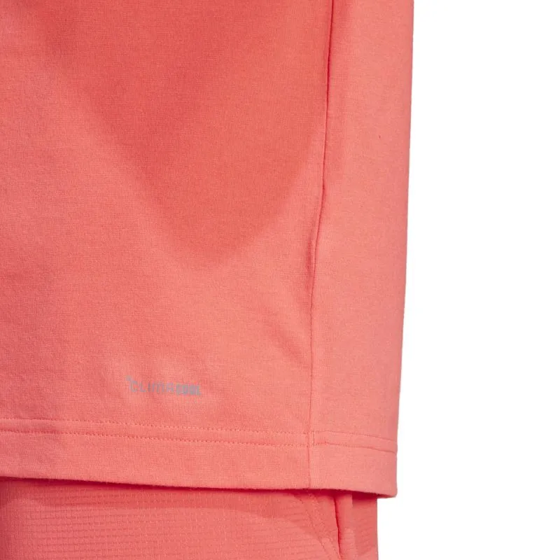 JD8255_7_APPAREL_On-Model_Detail-View-2_white