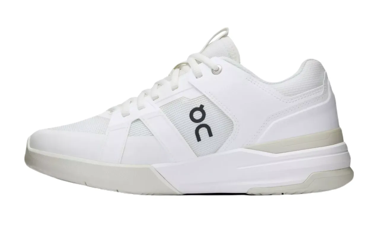 WomOnTheRogerClubhProWhite2