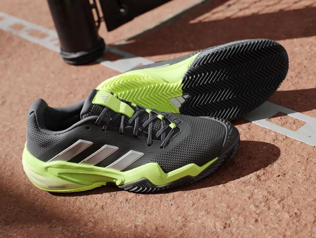 IH2560_21_FOOTWEAR_Photography_HeroMrktng-View-8