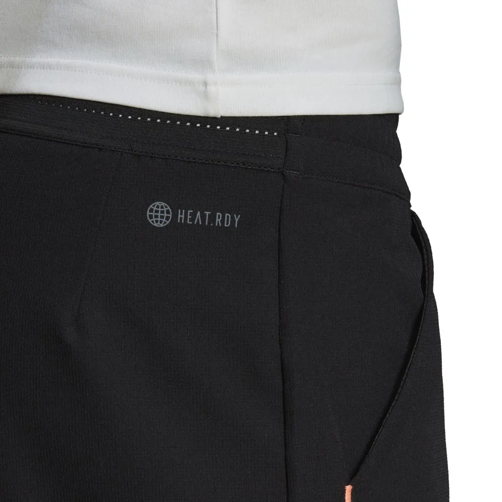 HB9150_APP_on-model_detail-2_white