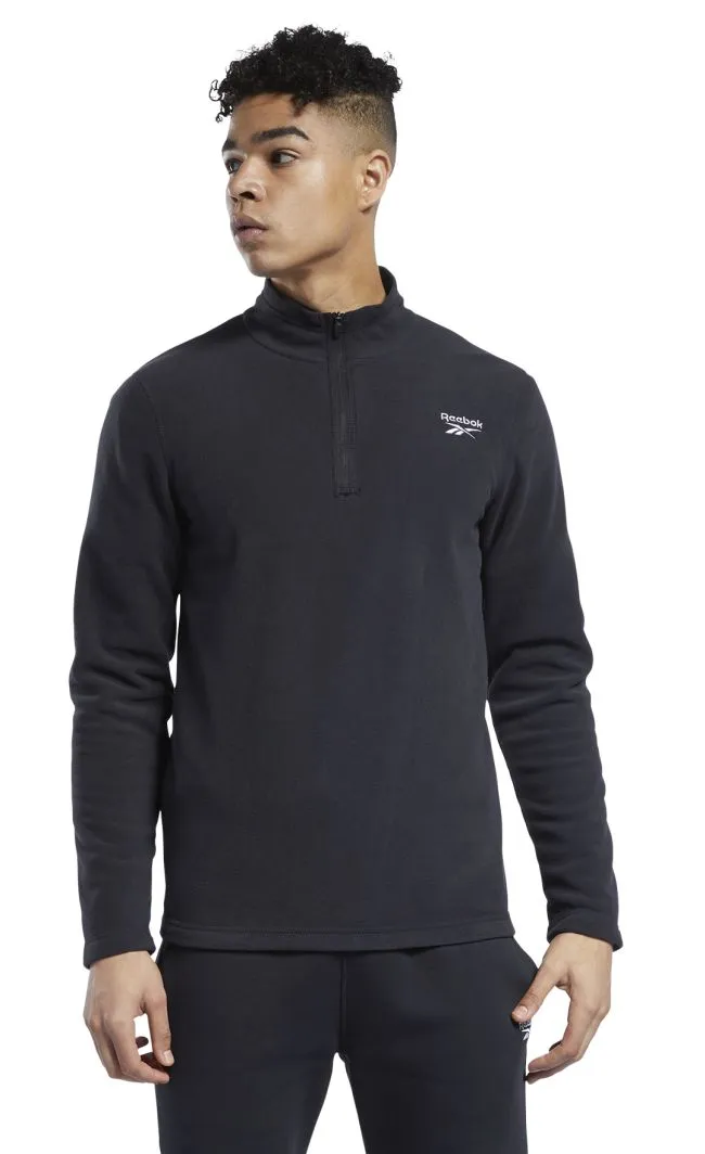 GR8959_APP_on-model_standard_white