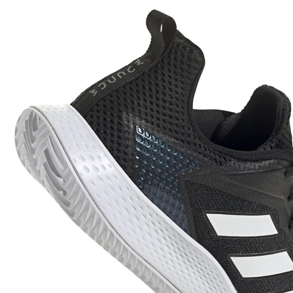 IF0440_8_FOOTWEAR_Photography_Detail-View-1_white