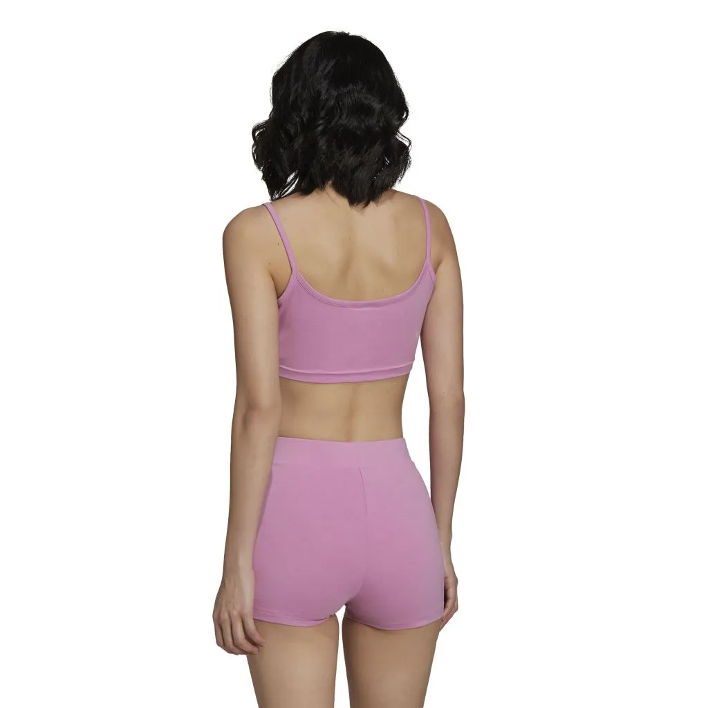 HF6778_APP_on-model_back_white
