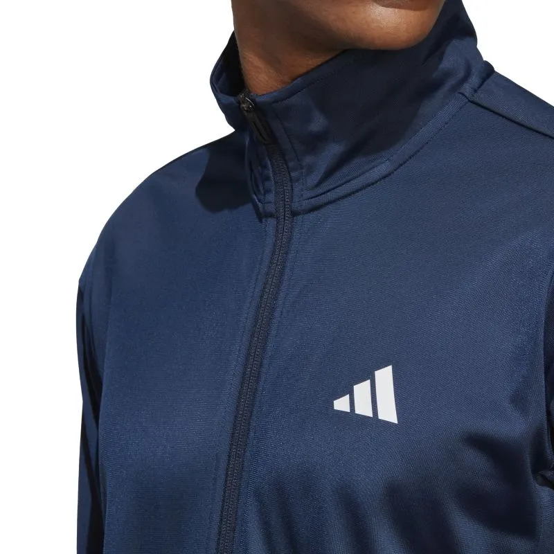 IA1246_7_APPAREL_On-Model_Detail-View-1_white