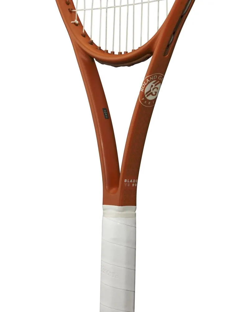 WR173911U_5_BLADE_98_V9_16X19_RG_2025_FRM_Clay-png-high-res