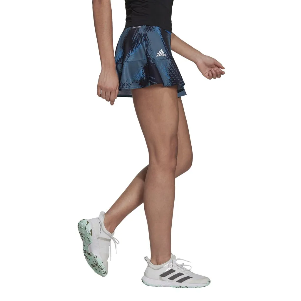 GS4941_APP_on-model_walking_white