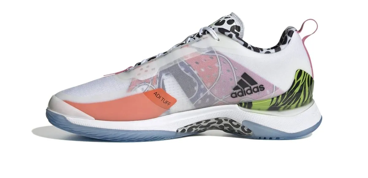 GZ3750_5_FOOTWEAR_Photography_Side-Medial-Center-View_white