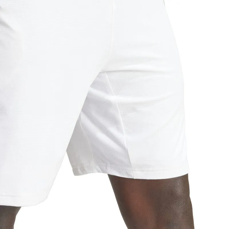 IQ4731_8_APPAREL_On-Model_Detail-View-2_whiteia2xg5Mq63FsA