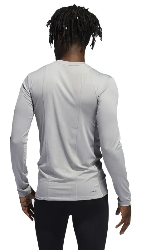 H08816_APP_on-model_back_white