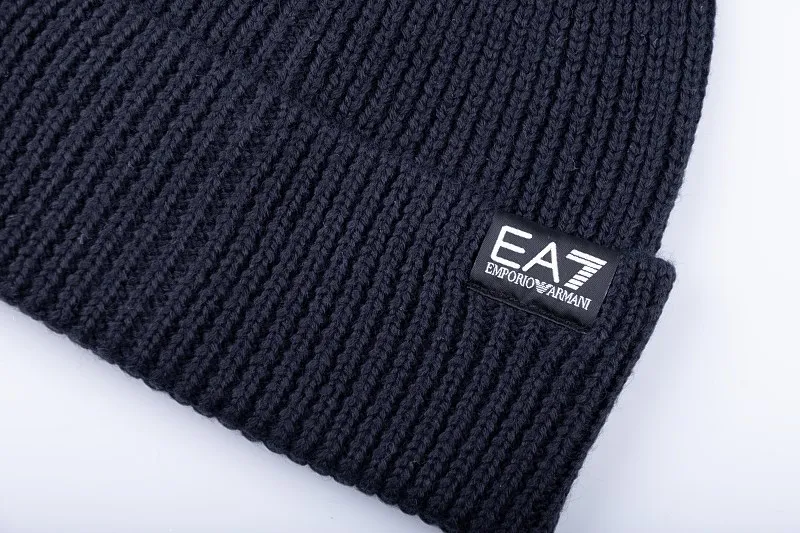 EA7-Czapka-granatowa-2