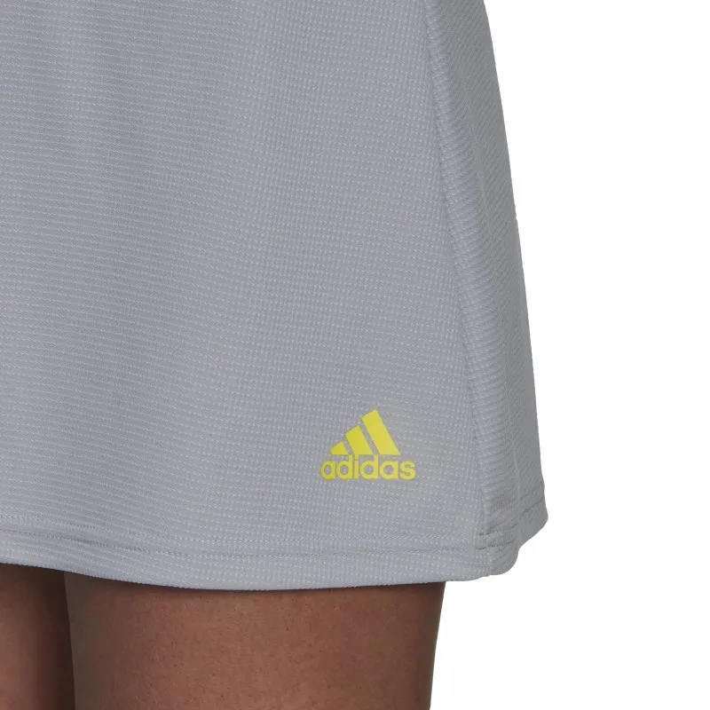 HN6191_7_APPAREL_On-Model_Detail-View-2_white