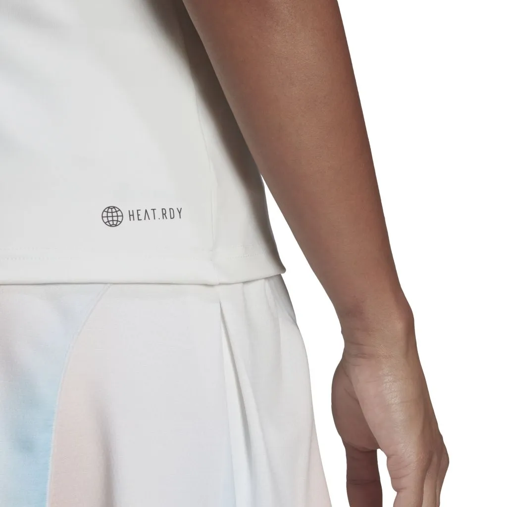 HF0842_APP_on-model_detail-2_white